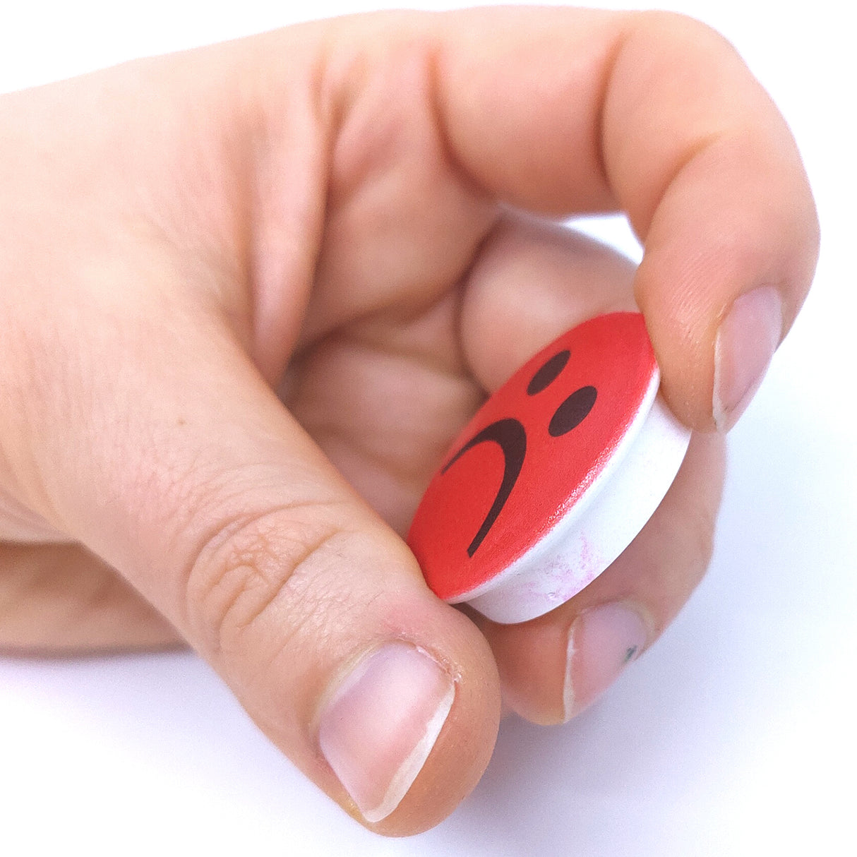 Smileymagnet, röd LEDSEN - Kraftfulla magneter