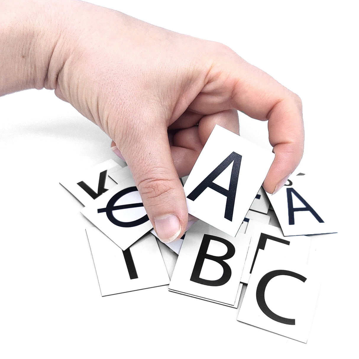 Magnetiska bokstäver A-Å, storlek 3x4,5 cm (31 st)