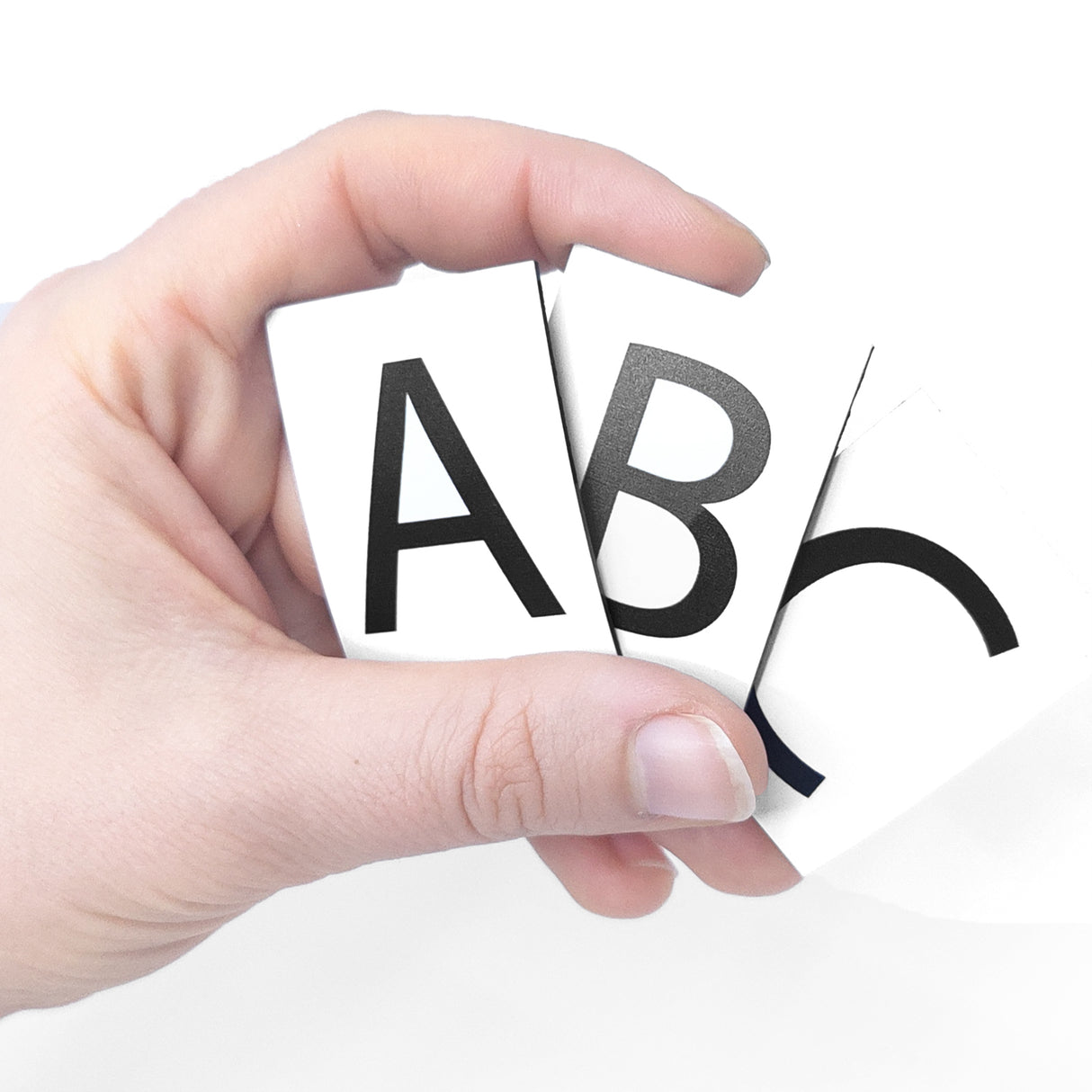 Magnetiska bokstäver A-Å, storlek 3x4,5 cm (31 st)