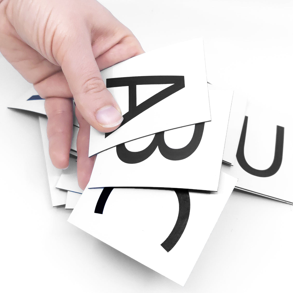 Magnetiska bokstäver A-Å, storlek 6x8 cm (31 st)