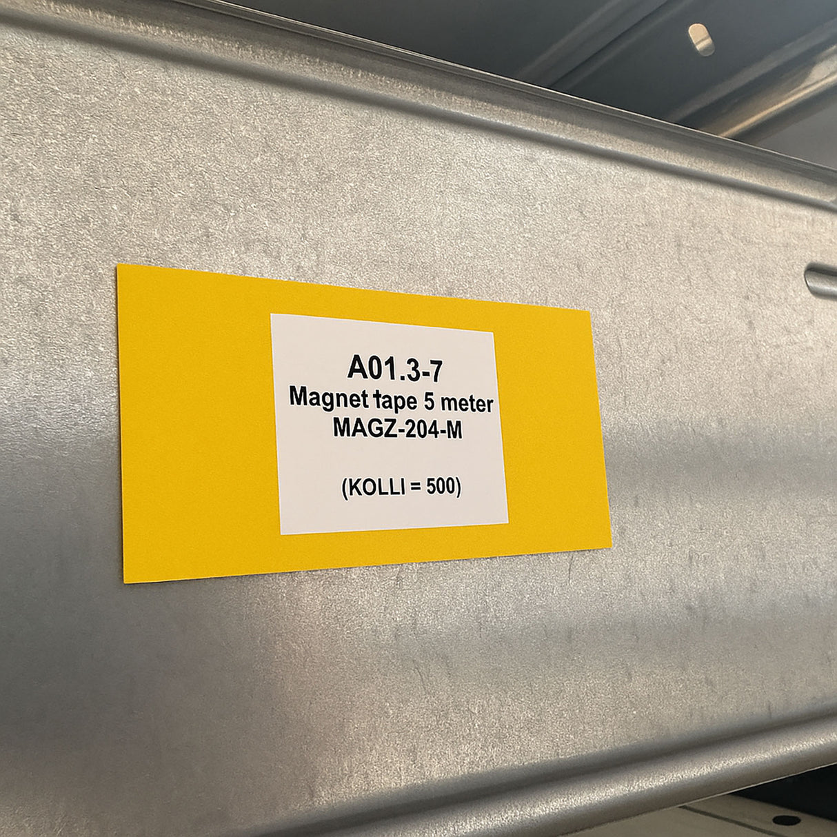 Magnet för lagerhyllor, Gul 8x4 cm.