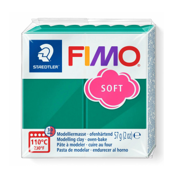 Fimo Soft i Emarald färg (mörkgrön). Ugntid ca 30 minuter v 110 grader. Kan köpas här på nätet.