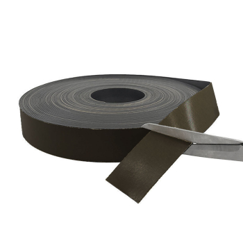 Magnetband grått 50 mm x 1 mm. Flexibelt magnetband på rulle, levereras från 1 meter och upp till 30 meter per rulle
