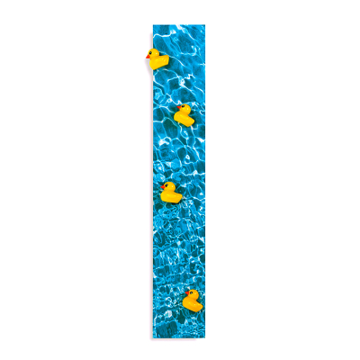 Magnetlist med 4 djurmagneter: färgglada ankor i gul akryl. Från Trendform mrk DUCKY Story Box.