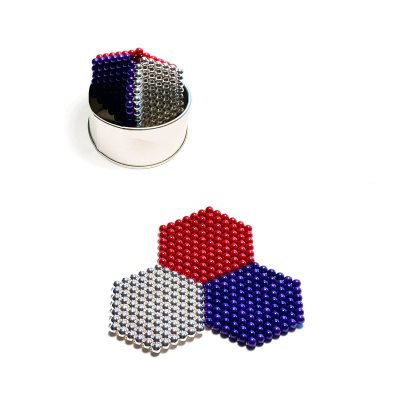 Magnetkulor i 3 olika färger: lila, silver och röd. Du får metallåda med 100 st av varje färg.