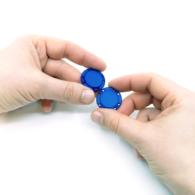 De blåa knappmagneter är bra för insyning i kläder och kostymer - set med 2 delar som attraherar varandra med en styrka på ca 2,5 kg.